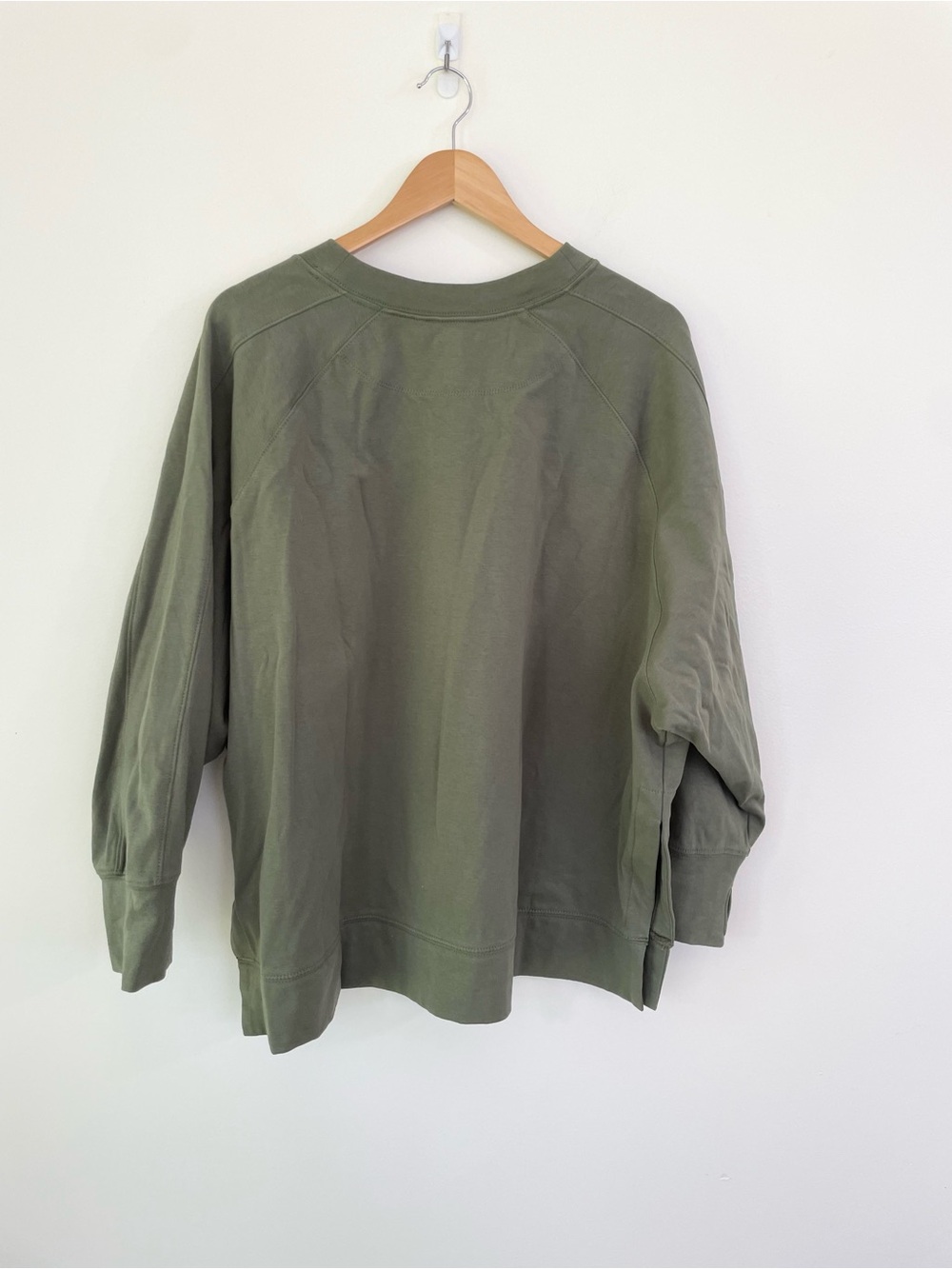 Earth Yoga Oversized Boxy Army Green Crew Neck Sweatshirt XL Extra Large Cotton - Picture 5 of 7